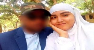 Hijabi GF Showing Boobs Pussy And Kissing With Lover