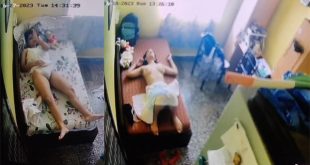 Home Alone Girl Nude Having Fun  At Room