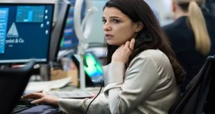 Beautiful Journalist Nude Debut – Completely Showing Jiggling Boobs